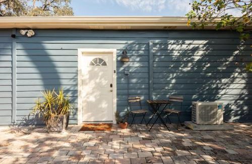 Tampa Heights Apartment | Good Tides-B, studio, Fire pit, BBQ