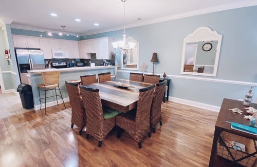 Central Myrtle Beach Condo | Gorgeous 1st floor condo near the beach & golf in the heart of Myrtle Beach