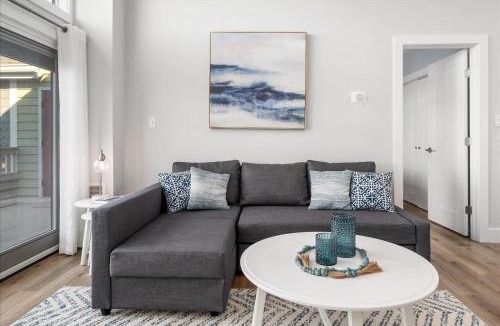 Heron Harbour Isle House | Gorgeous 2 bedroom at Seascape in prestigious Heron Harbour
