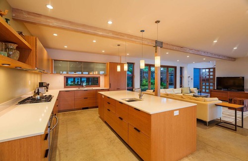 Paia House | Gorgeous! Oceanfront with Pool and Hot-Tub - Permitted