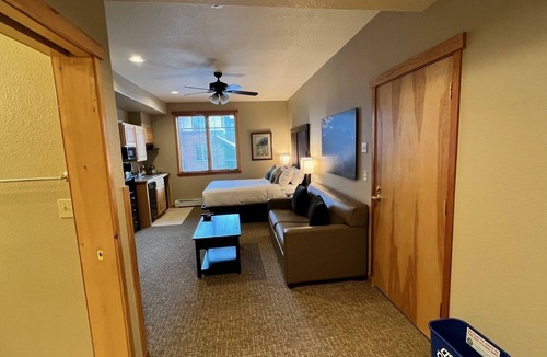 Four O'Clock Condo | Grand timber lodge 2 bedroom 2 bath