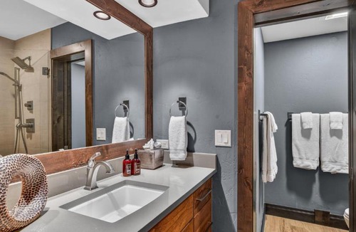 Warrior's Mark House | Grand Vista Lodge