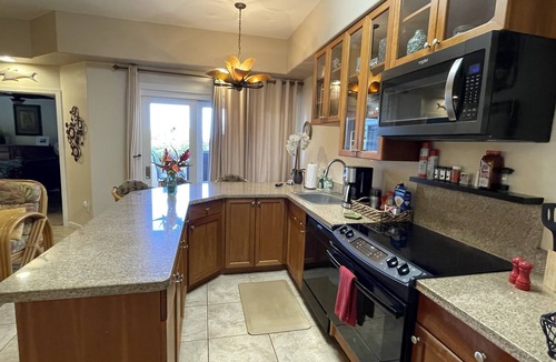 Kahaluu-Keauhou Condo | Great Location - Snorkel, Surf & Sunsets!