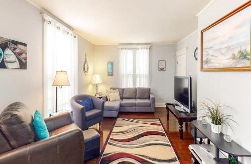 Bucksport House | Ground-floor duplex with WiFi & W/D - walk to river and downtown
