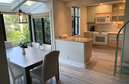 Siesta Key Condo | Gulf View Condo-5 minute walk to village!