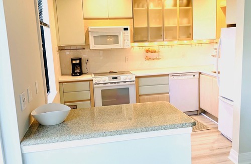 Siesta Key Condo | Gulf View Condo-5 minute walk to village!