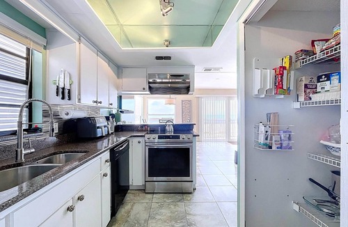 Sunset Beach House | Gulfside Cottage w/Swim Spa on Beach