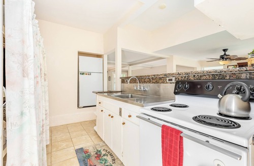 Manoa House | Hale Ho‘omalie- Peaceful Mānoa Valley Retreat near UH
