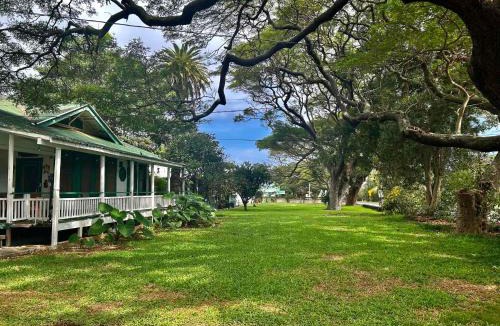 Naalehu Bed & Breakfast | Hale Naalehu LLC Bed and Breakfast