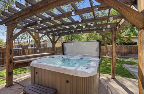 Lamar Heights Area House | Harmony House Hot Tub Experiential home