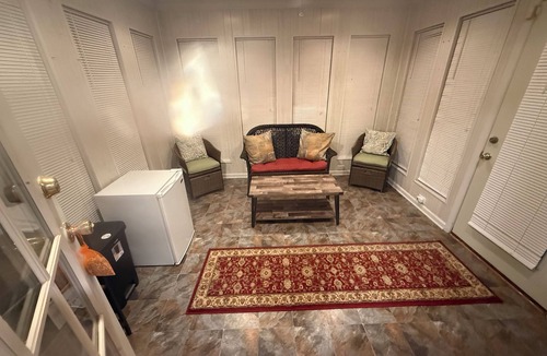 Terry Sanford House | Haymount Private king-bedroom & bath Luxury