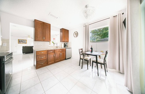 Park East House | Heated Pool Family Retreat Near Sarasota Beaches 5 Minutes from Downton