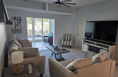 Sarasota House | Heated Pool Oasis Pet-Friendly, Near Siesta Key