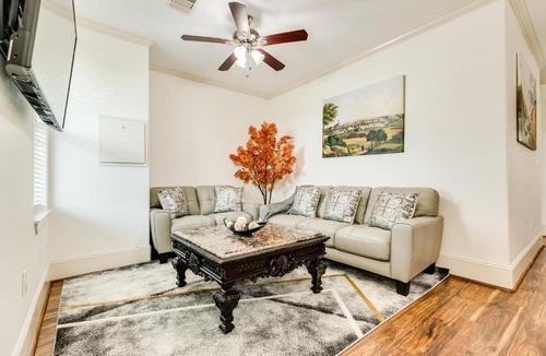 Galveston Apartment | Hidden Retreat, Unit B