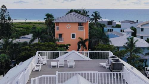 Siesta Key Village House | High Tide