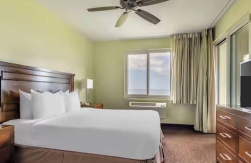 Bayview Resort | Hilton Vacation Club Point At Poipu each unit has 2BR & kit. in gorgeous Koloa