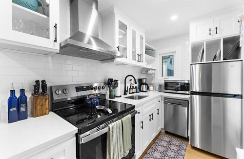 Stonington Apartment | Historic Home for 7: Walk to Beach, Pets & Family