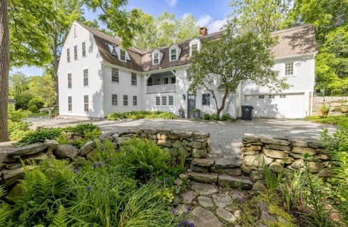 Mystic House | Historic John Burrows House in Downtown Mystic