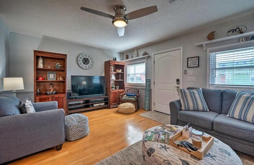 Holden Beach House | Holden Beach Vacation Rental: Short Path to Beach!