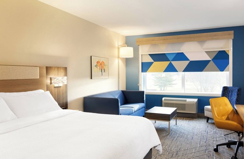 Sanford Hotel | Holiday Inn Express Hotel & Suites SANFORD by IHG