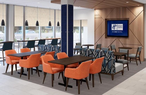 Springdale Hotel | Holiday Inn Express & Suites - Springdale - Fayetteville Area