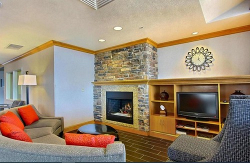 Meridian Hotel | Holiday Inn Express & Suites - Meridian - Boise West by IHG