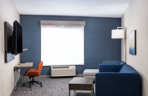 Nampa Hotel | Holiday Inn Express & Suites Nampa - Idaho Center by IHG