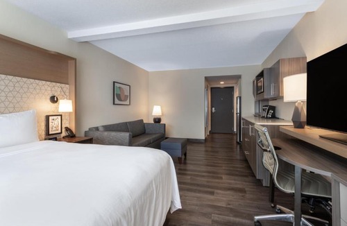 Terrace Park Hotel | Holiday Inn - Tampa North by IHG