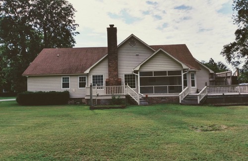 Lake Waccamaw House | Hollingsworth's Premium Getaway!