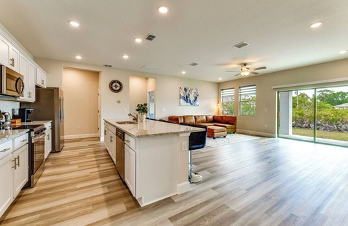 North Port Cottage | Home < 1-mi Walk to Warm Mineral Springs Park!