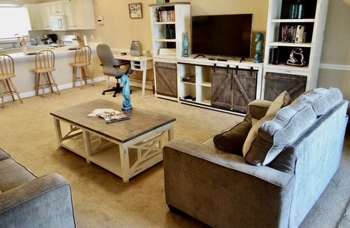 Socastee Condo | Home Away from Home in Azalea Lakes