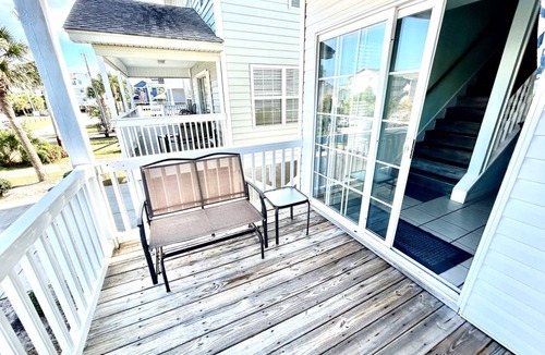 Surfside Beach House | House ∙ 4 bedrooms ∙ 14 guests