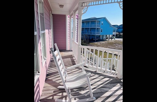 Holden Beach House | House ∙ 4 bedrooms ∙ 8 guests