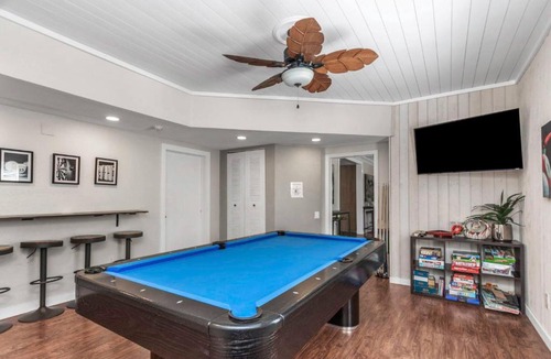 Allen's Ridge House | Huge 8BR wHTD Pool Ensuites Games Near Beach