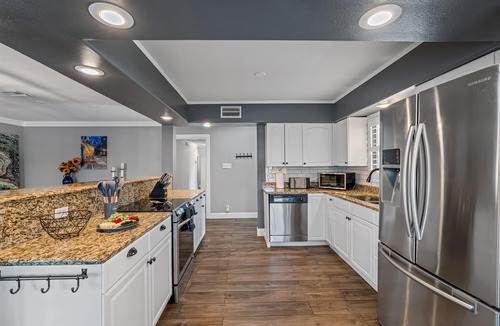 Tampa House | Huge Luxury Heated Pool/Spa Villa w/Game Room, Office, Exercise Area & More!