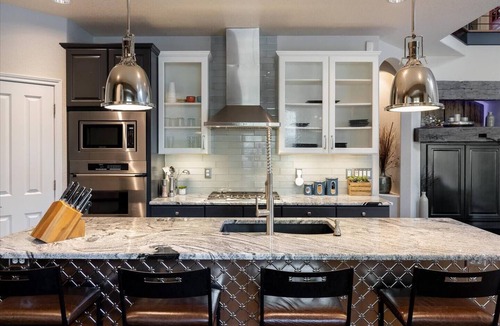 Longmont House | Impeccable Boulder Co Home Hot Tub EV Chargernn