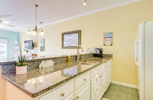 Carolina Yacht Landing Condo | Intracoastal Waterway View: Little River Retreat!