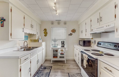 Shallotte House | Intracoastal Waterway-view cottage with private deck, & central AC