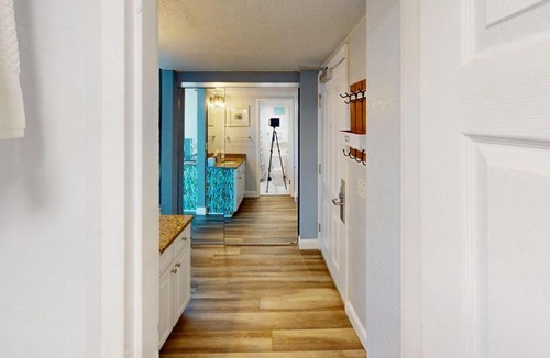 Treasure Island Hotel | Island Inn Beach Resort