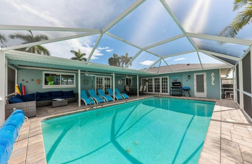 Yacht Club House | Island Paradise Villa RNT-01125