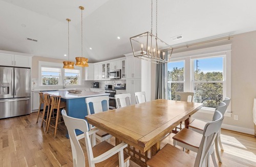 Colington House | KDN0115: The Blue Marlin, 4BR home near beach with pool, decks
