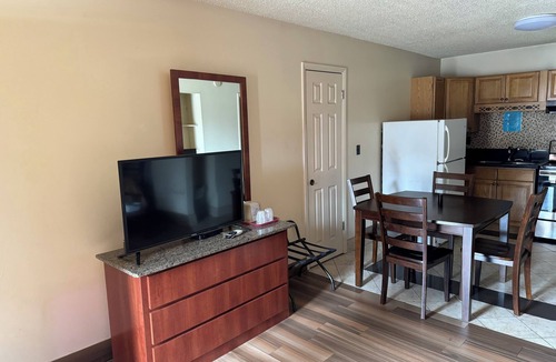 Telogia Apartment | Kitchenette Suite in the heart of Bristol, Florida.