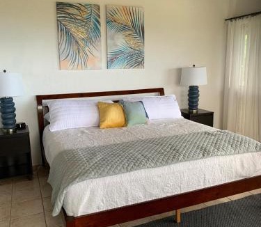 Kailua-Kona Villa | Kona Escape with Pool Expansive Lanai Stunning Sunset Views