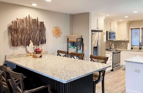 Sapphire Condo | Lake-view dog-friendly condo with pools, hot tub, sauna, tennis, & balcony