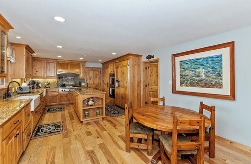 Big Bear Lake Cabin | Lakefront Estate w/Private Dock, HotTub, FirePit | Lagunita Shores by AvantStay