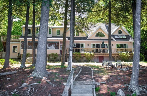 Purgatory House | Lakefront Peninsula Retreat w/Private Dock, on Cobbosseecontee Lake, 4 BR