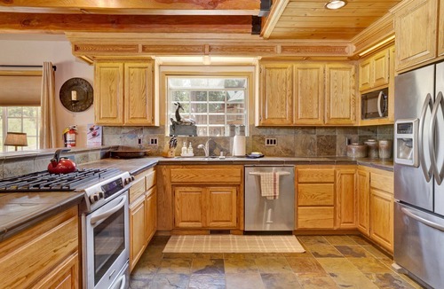 Big Bear Lake Cabin | Lakefront Village Castle #2312