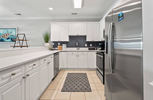 Central Myrtle Beach Condo | 🌿 Lakeview Luxury | Magnolia Pointe 3BR | Pet-Friendly + Pools 🐾