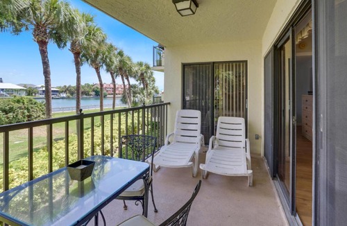 Sunset Beach House | Land's End 1-204 Bay Front