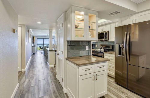 Sunset Beach Condo | Land's End 304 building 9 Beautifully remodeled, beach front w|stunning views